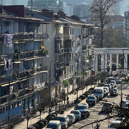 Апартаменты От Зуры Batum Dış mekan fotoğraf